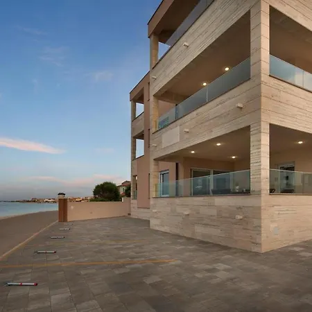 Apartment By The Sea - 19422