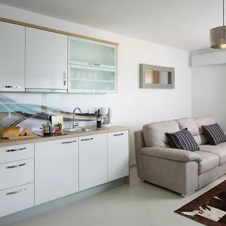 By The Sea - 19422 Apartment Vir