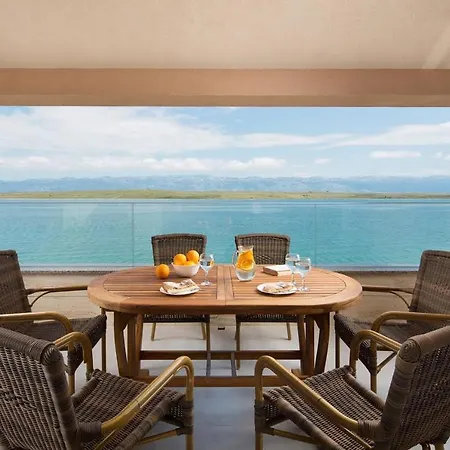 Apartment By The Sea - 19422