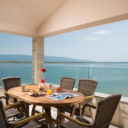 By The Sea - 19422 Apartment