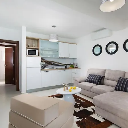 By The Sea - 19422 Apartment